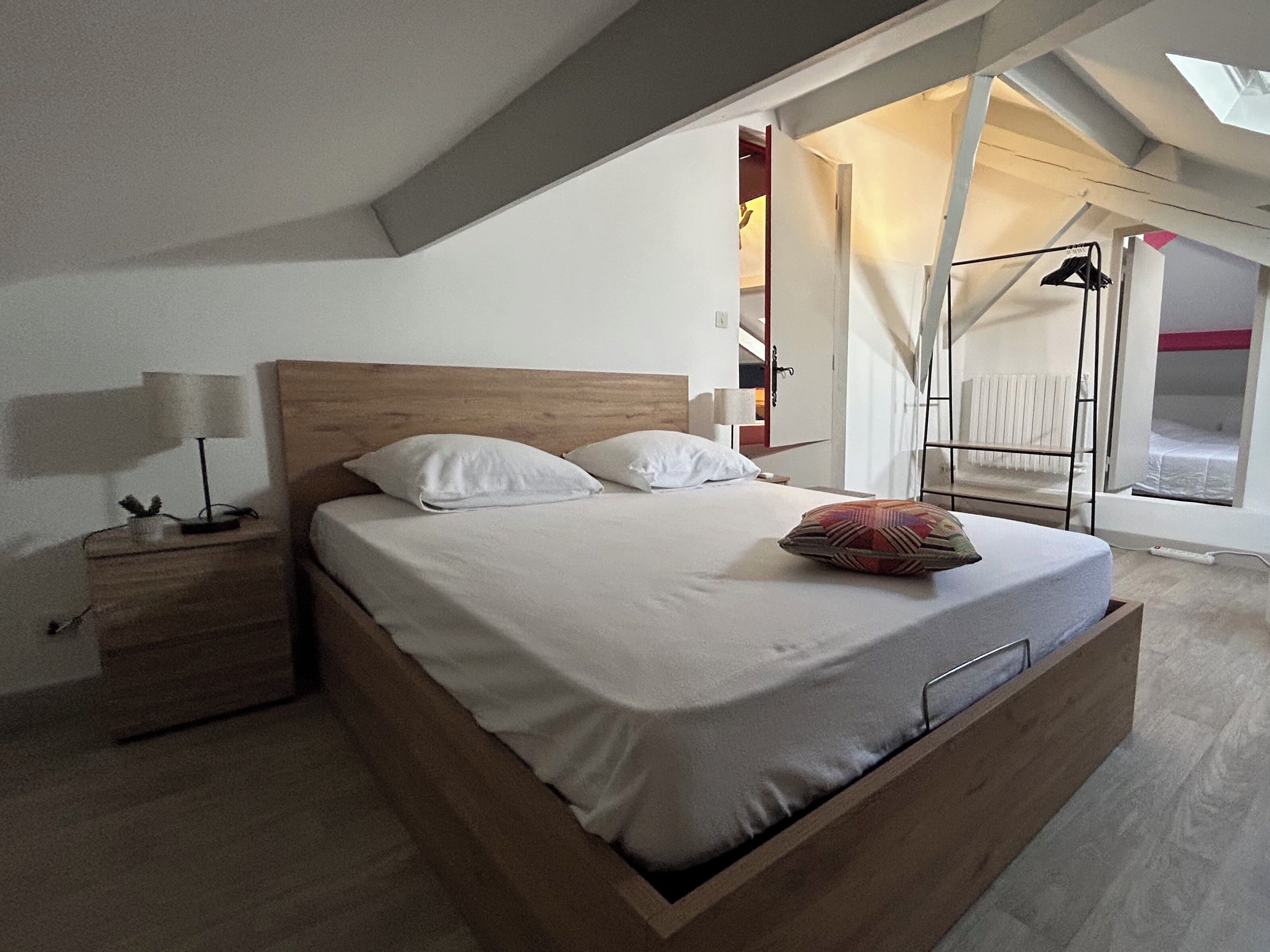 Bügeleisen/Bügelbrett, kostenloses WLAN