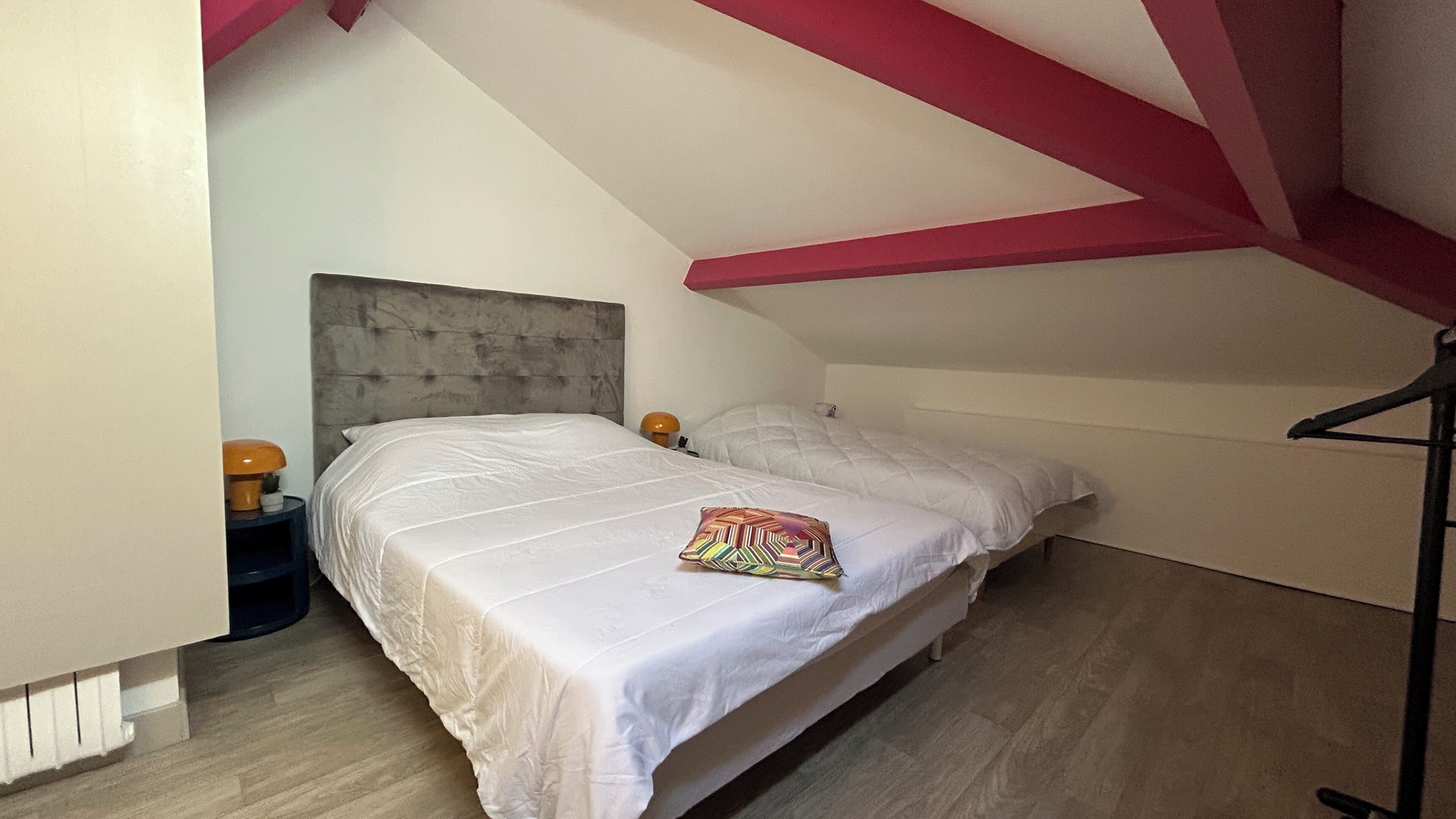 4 bedrooms, iron/ironing board, free WiFi