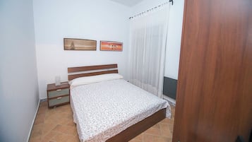 4 slaapkamers, een strijkplank/strijkijzer, wifi, beddengoed