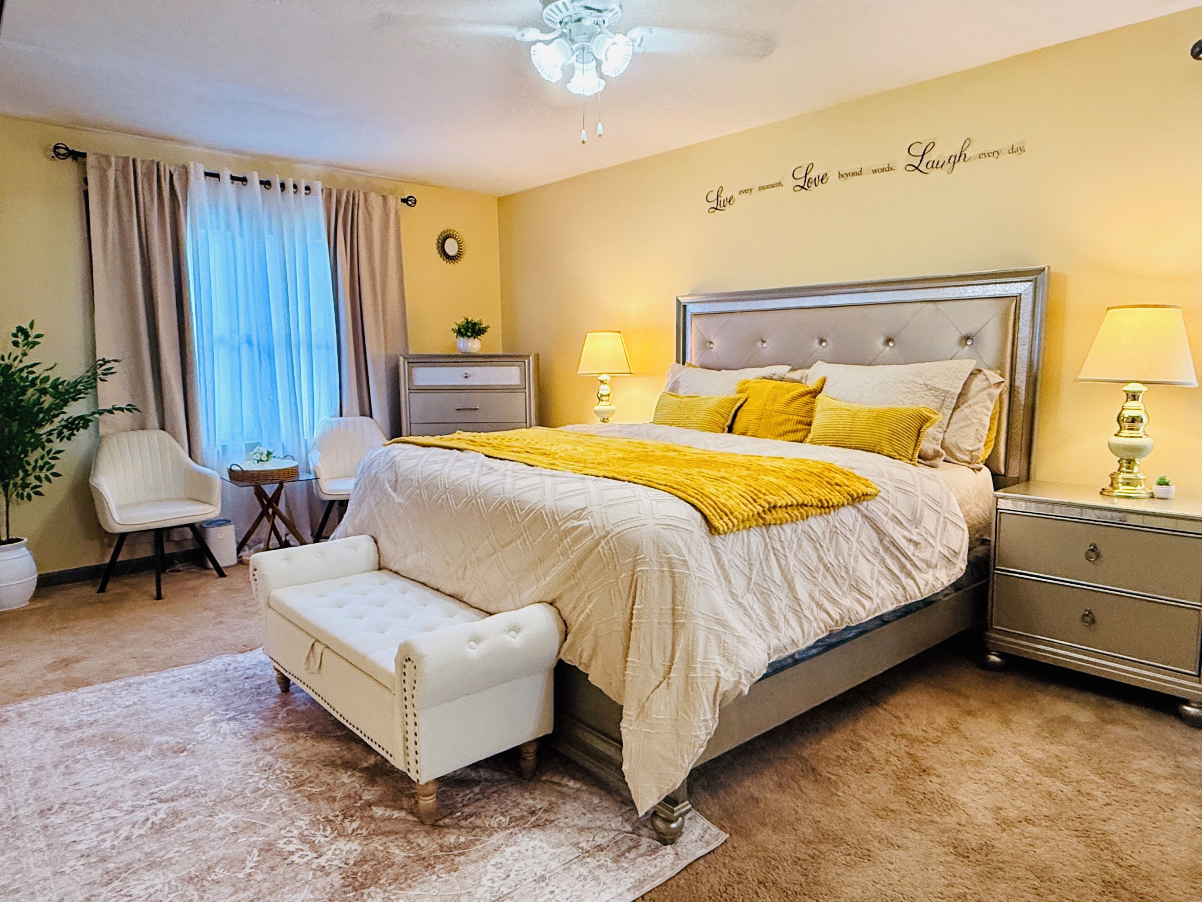 Desk, iron/ironing board, free WiFi, bed sheets