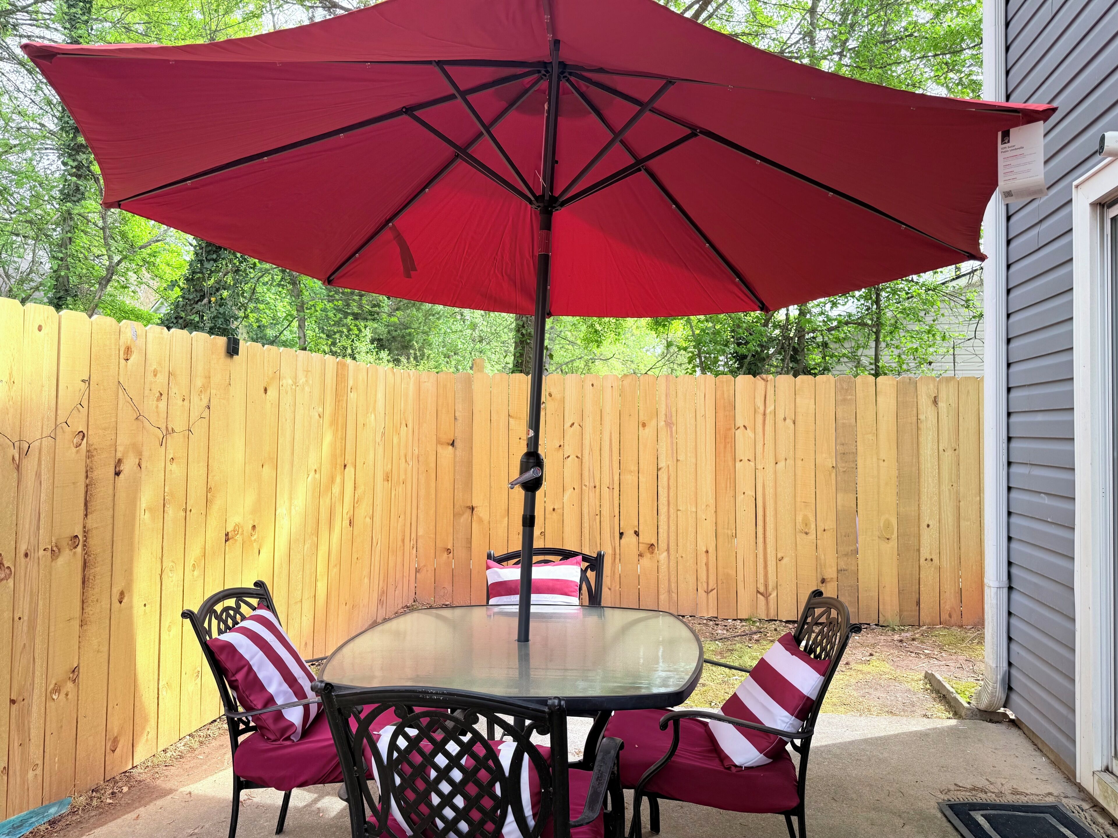 Outdoor dining
