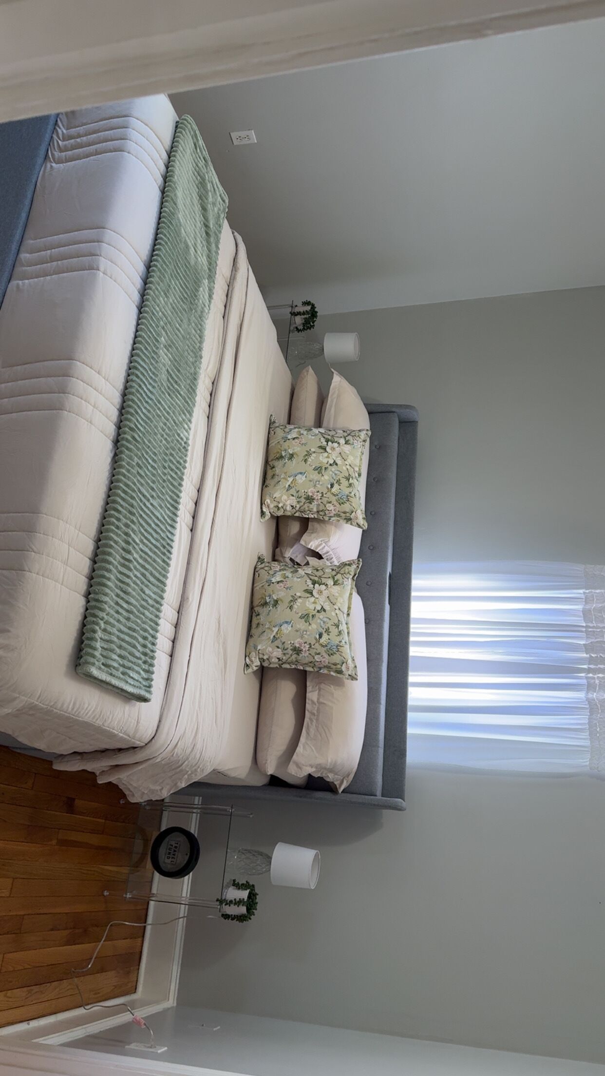 2 bedrooms, iron/ironing board, travel crib, WiFi (free)