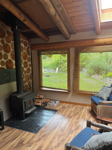Serenity Lakeview - Cozy cabin in Boswell with access to the lake. Pet friendly!