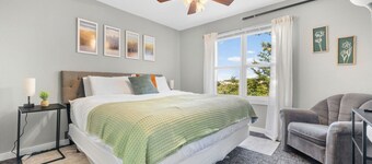 Peaceful Forest Retreat Minutes from Branson