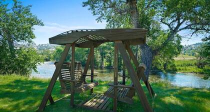 Lodge on the Boulder River | Sleeps 10