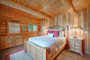 3 quartos, escrivaninha, Wi-Fi, roupa de cama