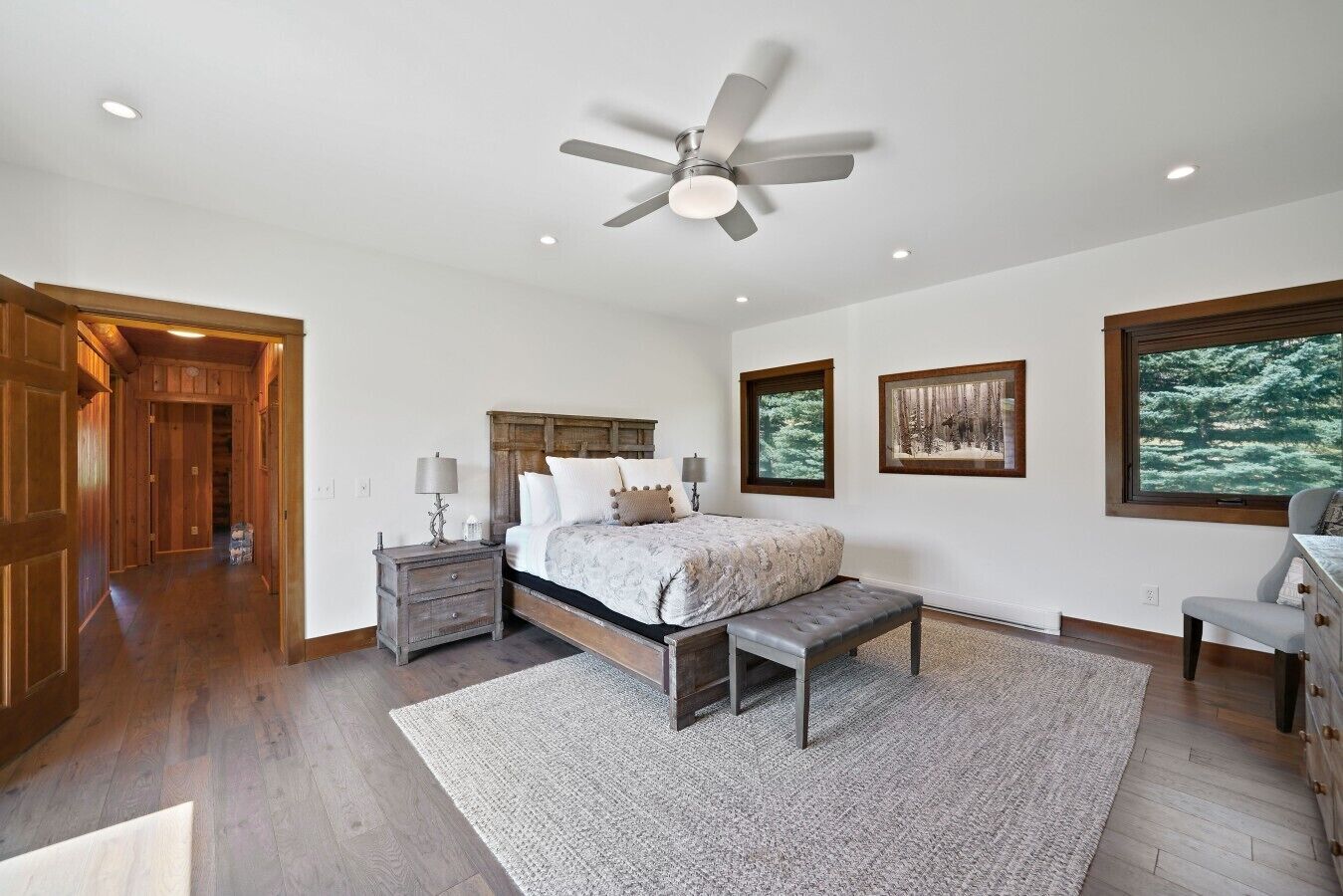 3 slaapkamers, een bureau, wifi, beddengoed
