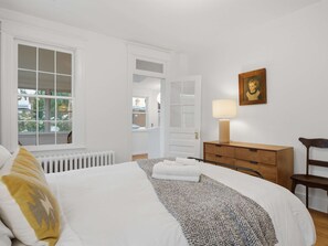 Bedroom 1 - Historic Designer Home - NW Washington (Washington)