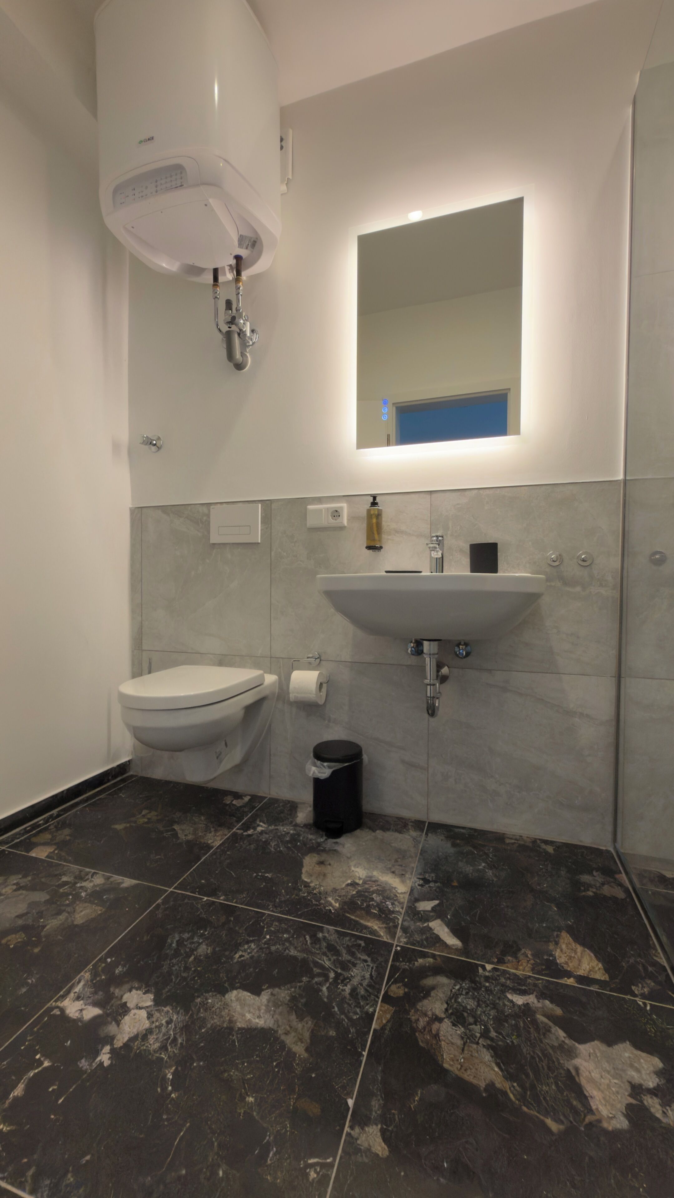 Apartamento | Baño | Ducha, toallas, jabón y champú