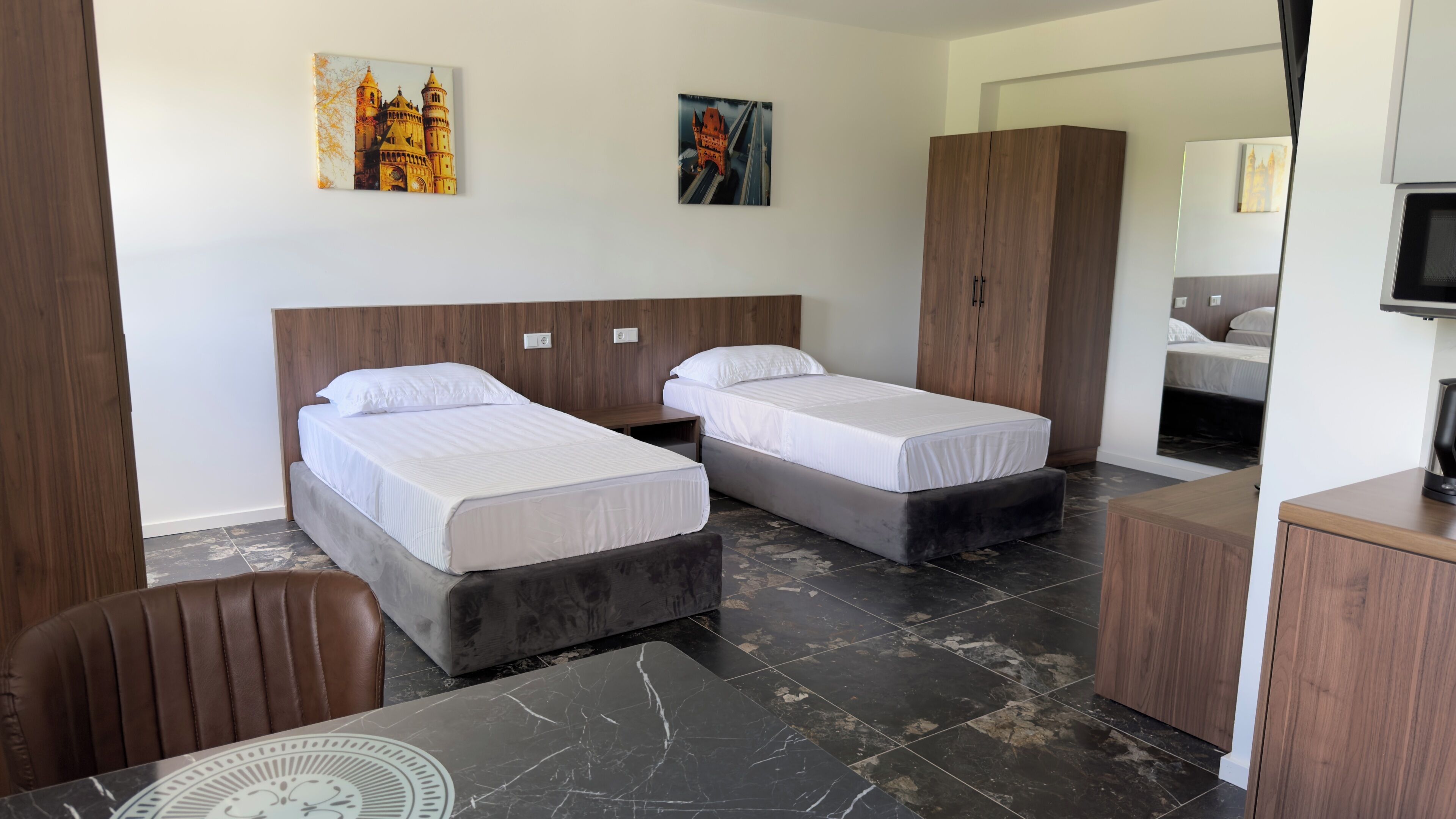 Apartment | WiFi (free), bed sheets