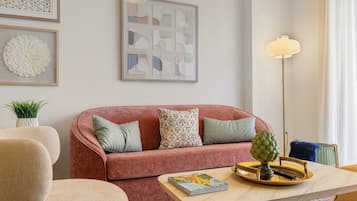 Family Apartment, Balcony, City View | Living area