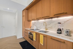 Family Apartment, Balcony, City View | Private kitchen - 1BR 1BA Miami Apt Pool Ocean Views Idea (Miami)