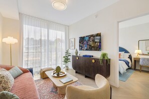Family Apartment, Balcony, City View | Living area - 1BR 1BA Miami Apt Pool Ocean Views Idea (Miami)