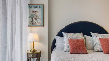 Family Apartment, Balcony, City View | Iron/ironing board, WiFi (free)