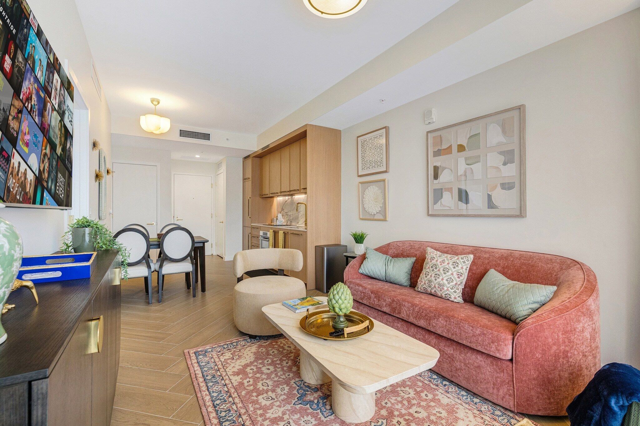 Family Apartment, Balcony, City View | Living area