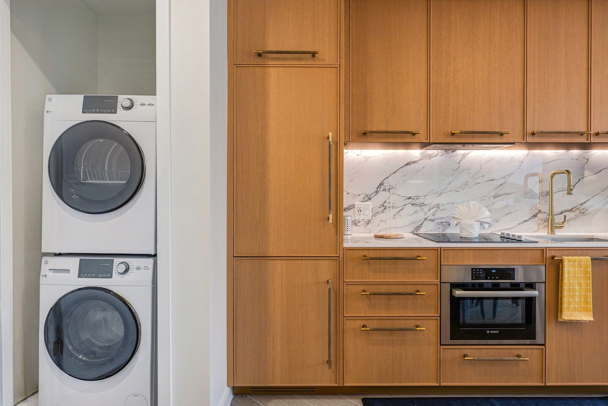 Family Apartment, Balcony, City View | Private kitchen