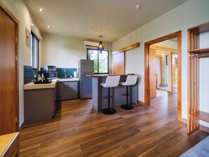 Premium-Apartment | Eigene Küche | Hochstuhl