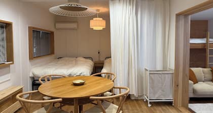 Perfect for sightseeing in Ise-Shima / PAARU inn (Room D, 1st Floor) / Accommodates up to 6 guests / Family groups / Self-check-in