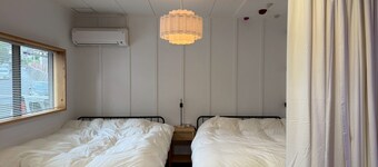 Perfect for sightseeing in Ise-Shima / PAARU inn (Room D, 1st Floor) / Accommodates up to 6 guests / Family groups / Self-check-in