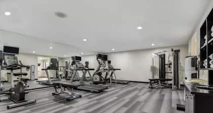 Accessible 2BR Suite | Hot Breakfast + Pool Access