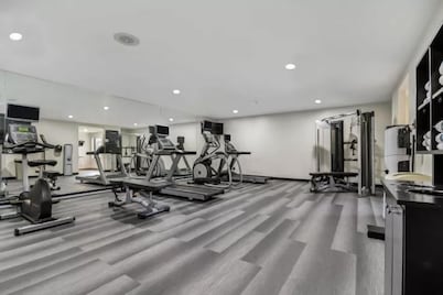 Accessible 2BR Suite | Hot Breakfast + Pool Access