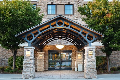 Spacious 2BR King Suite | Pool & Free Breakfast