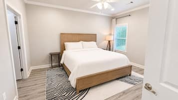 4 bedrooms, WiFi, bed sheets