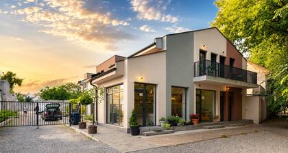 A comfortable family room with secure parking near the city center.