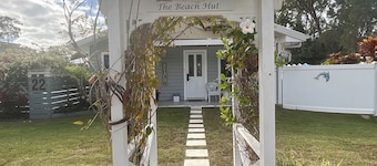 2 BED BEACH HUT+ STUDIO+SWIMSPA,SAUNA,PATROLLED BEACH,TAVERN, SHOPS,RESTAURANTS.