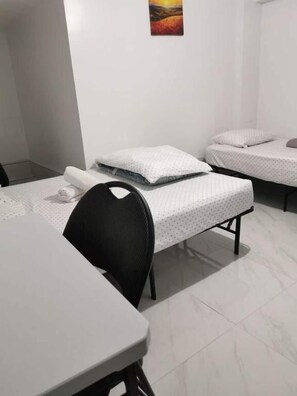 ห้องเบสิกทริปเปิล | โต๊ะทำงาน, Wi-Fi ฟรี