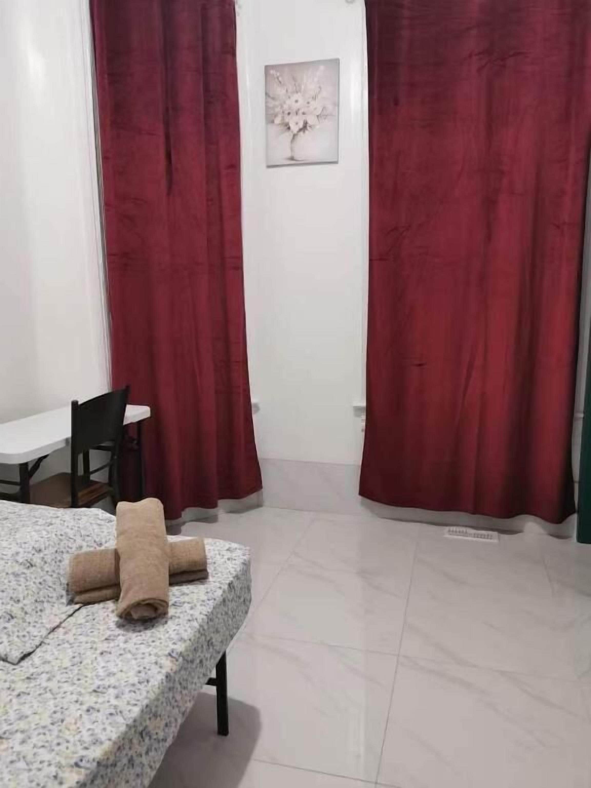 Double Room | Desk, WiFi (free)