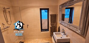 Bathroom - 5 Lush Rd, Inman Valley - Wattledene at Inman Valley – Eco-Cottage on the Heysen Trail with Breakfast Included (Inman Valley)