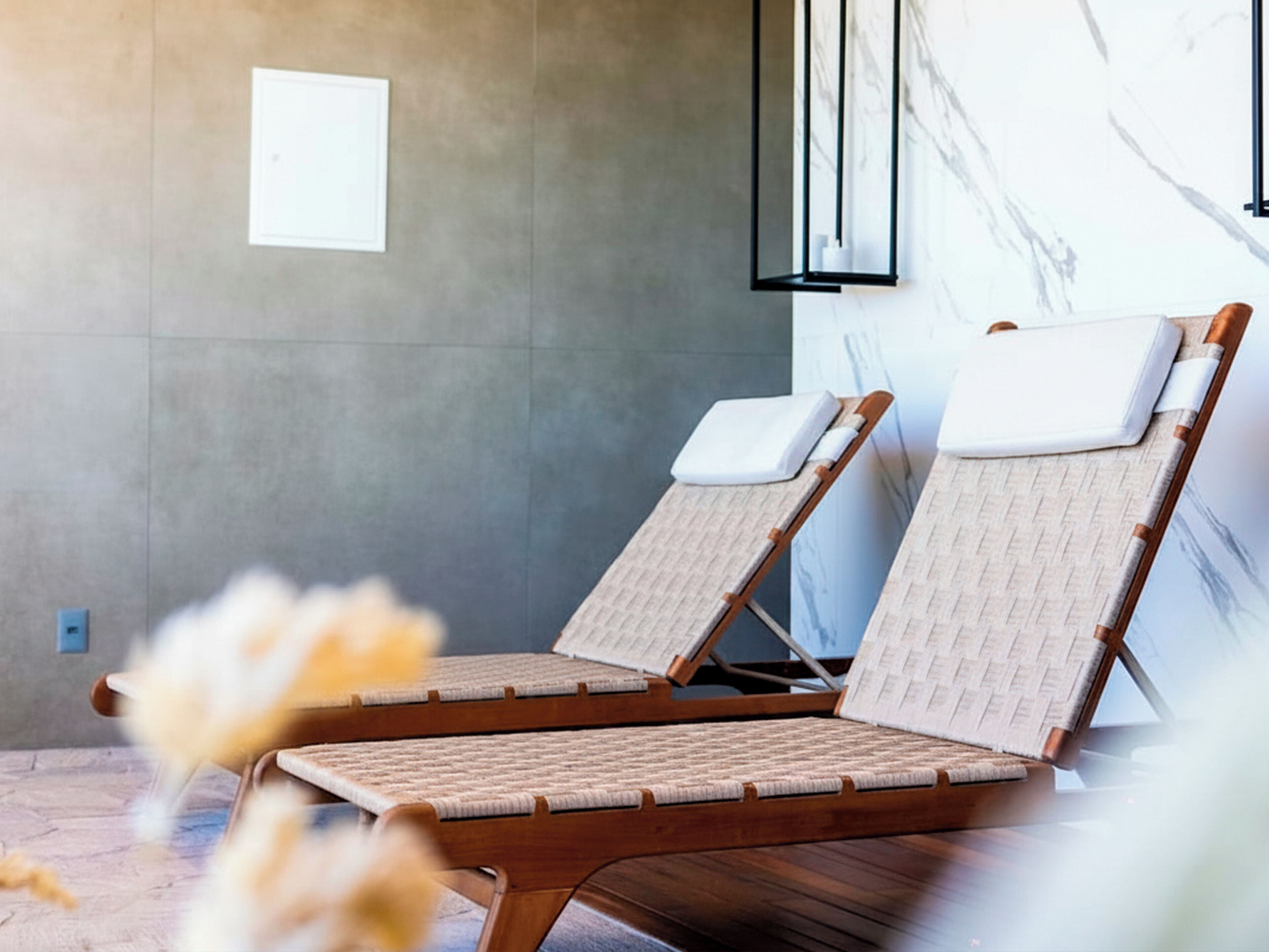 Deluxe Studio, Lanai, Beach View | Interior