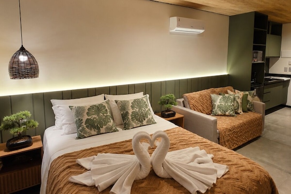 Deluxe Studio, Lanai, Beach View | Cribs (free), WiFi (free), bed sheets