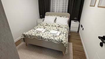 2 bedrooms, iron/ironing board, WiFi, bed sheets