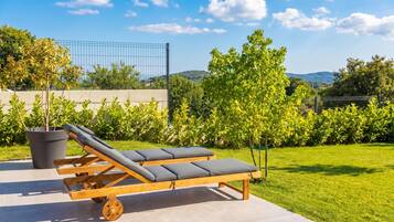 Family Villa, 3 Bedrooms, Balcony, Mountainside (Vineyard Panorama Villa With Pool And) | Property grounds