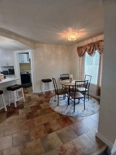 Charming 3-bedroom house in peaceful San Antonio near military bases