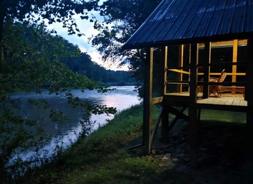 :) Riverfront Writers Dream| BuildaFire Skip Rocks #2