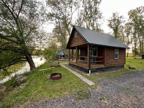 :)River Getaway LogCabin | 4ComfyQBed +Electric #3