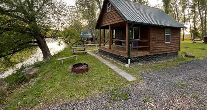 :)River Getaway LogCabin | 4ComfyQBed +Electric #3