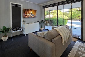 Smart TV, books