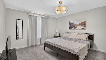6 bedrooms, iron/ironing board, WiFi, bed sheets
