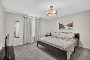 6 chambres, fer et planche à repasser, Wi-Fi, literie fournie