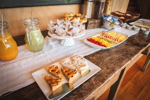 Breakfast buffet - View Panguipulli (Panguipulli)