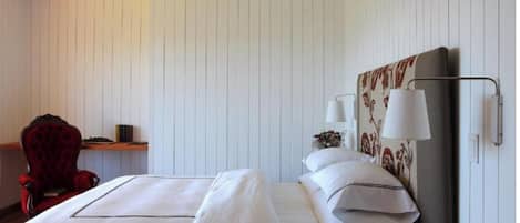 Caja de seguridad en la habitación, insonorización y wifi gratis