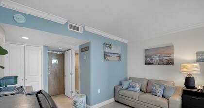 Lovely Beachfront Condo w/Balcony overlooking the Atlantic Ocean