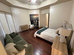 Room - Little Valley Oasis Resort Pool & Palm Paradise (St. George)