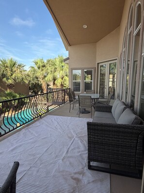 Outdoor dining - Little Valley Oasis Resort Pool & Palm Paradise (St. George)