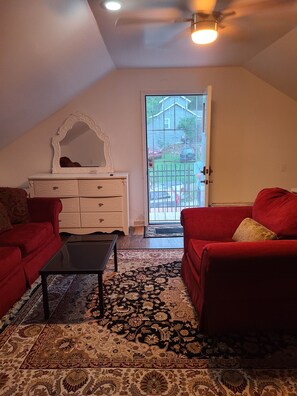 Smart TV - Beautiful 2-bedroom Loft apartment with AC in lively Kansas City (Kansas City)