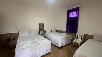 Comfort Quadruple Room | Desk, WiFi (free)
